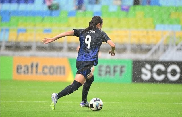 「WEリーグ開幕へ期待」なでしこジャパン・山本柚月、雨中プレー写真とE‑1戦の振り返り投稿