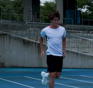 「爆発的スピードへ進化」秋本真吾が徹底指導！サッカー選手の走りを変える最新トレーニング