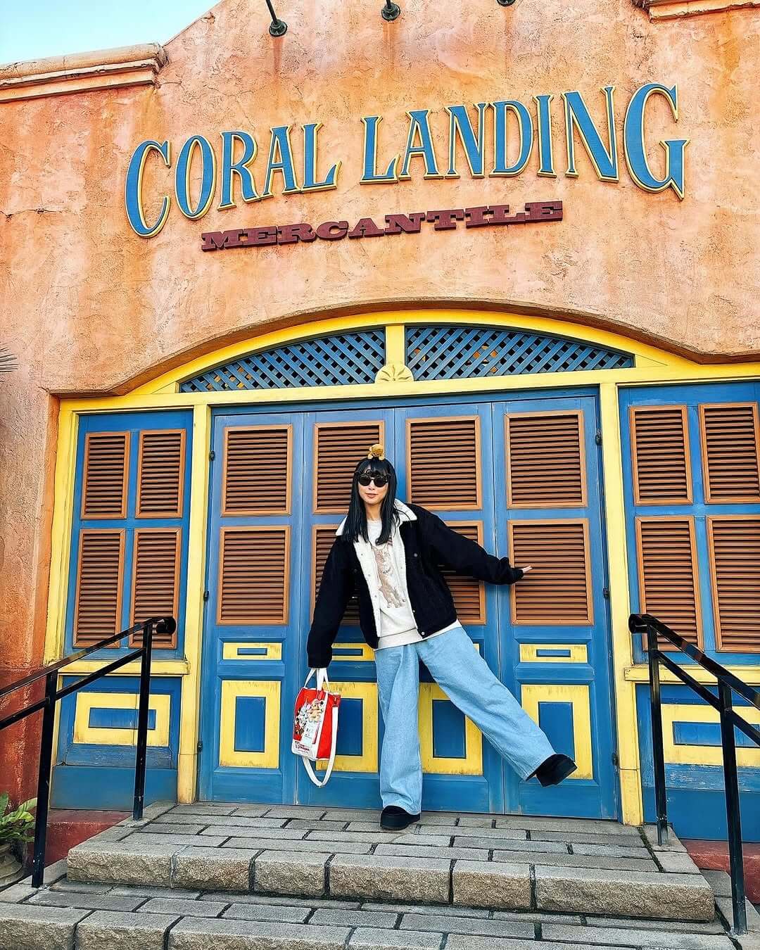 「大好きな〇〇がコラボするってマジで最強すぎます！」元BiSHメンバーがディズニーでのオフショット公開！