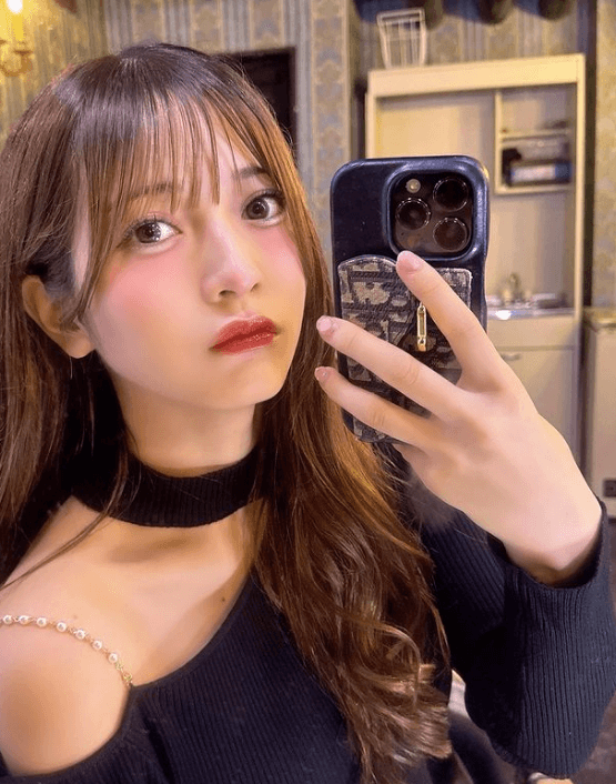 「保存して。」グラドル・黒嵜菜々子が鬼カワな自撮りオンパレードを見せ、ファン大歓喜！