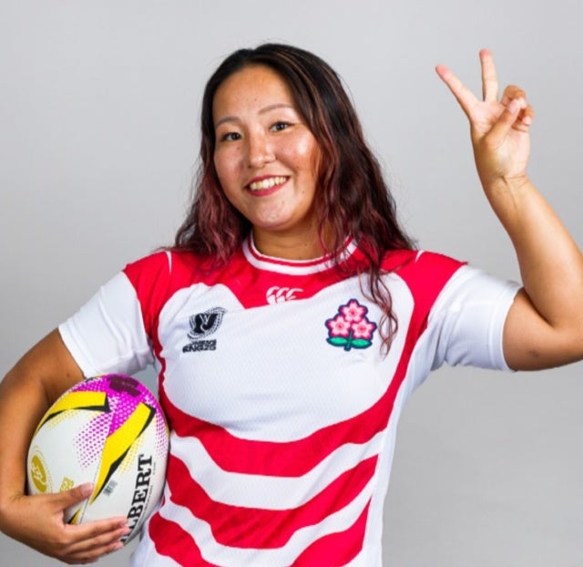 気合いのVサイン！女子ラグビー・齊藤聖奈、RWC2025へ向けた力強いメッセージ