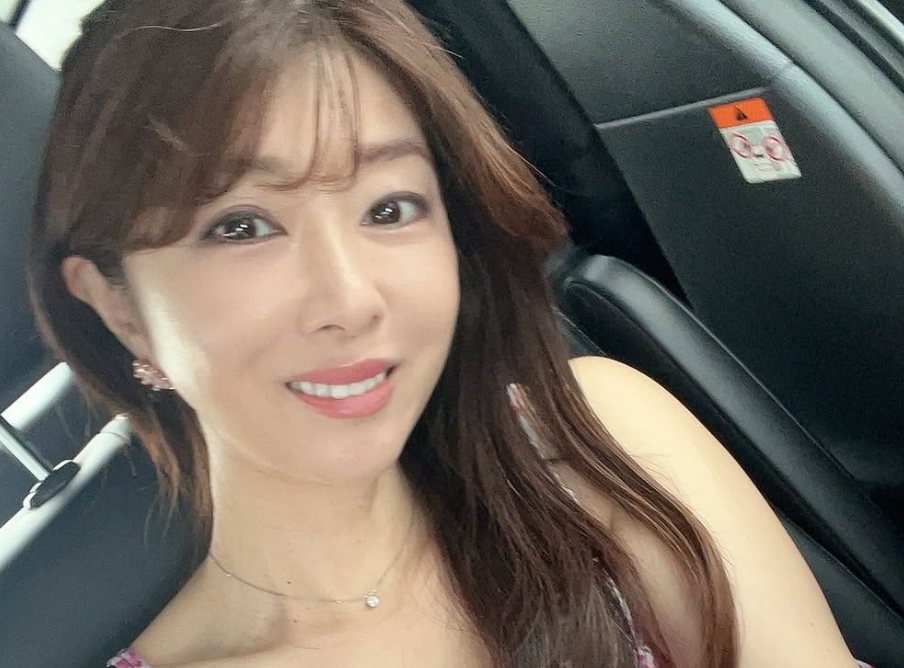 タレント矢部美穂、ロケ取材の合間に“栃木へダッシュ”オフショットで元気アピール