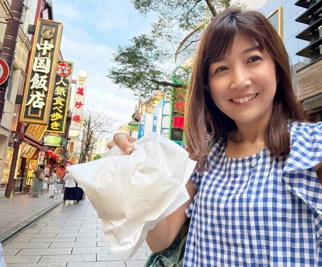 根本美緒が中華街で体験した「紙袋だけなのに伝わる肉まんの誘惑」