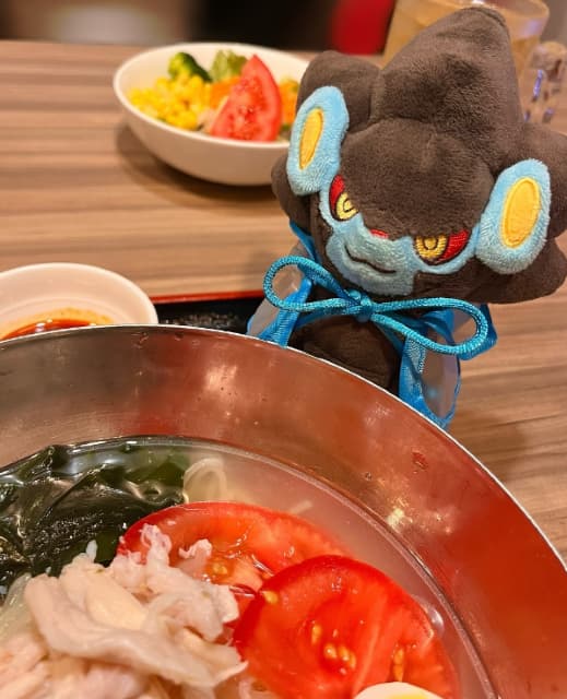 声優 悠木碧 ファミレスでの1枚！「ファミレス大好きです」