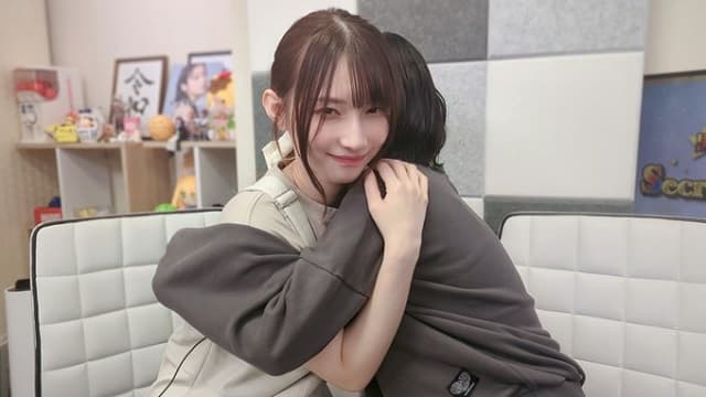 「怪物になってしまいそう」女性声優が配信で悪い顔を披露