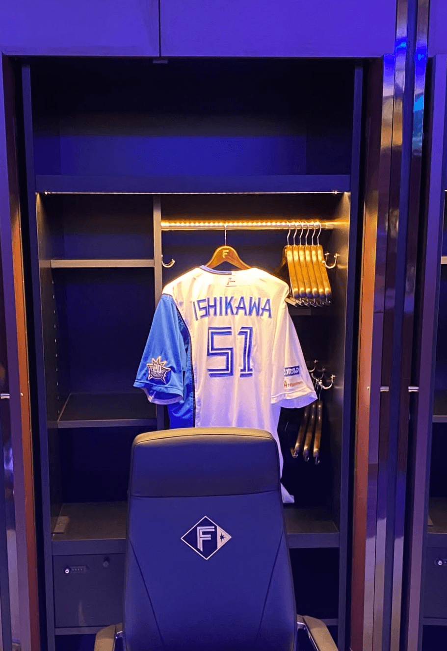 「1年でも長くやりたい」日ハム・石川直也が戦力外通告の報告