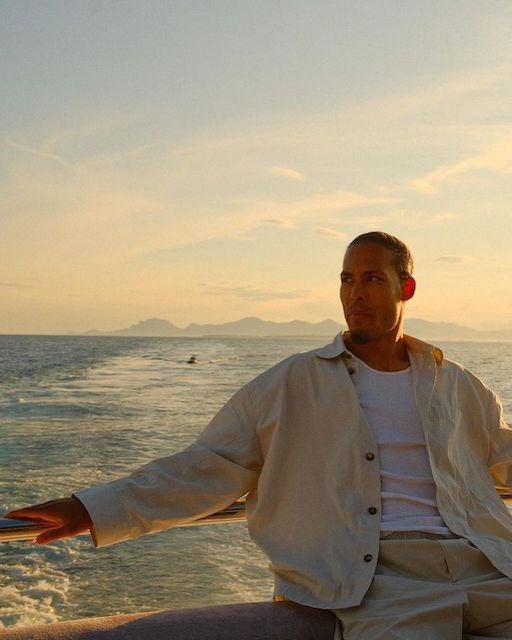 「ホラーかと思った」リヴァプール主将の迫力があり過ぎる自撮りショットが話題に