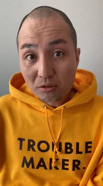 あの人気芸人の正体はパーカーおじさん！？妹尾ユウカさんに物申す動画が話題