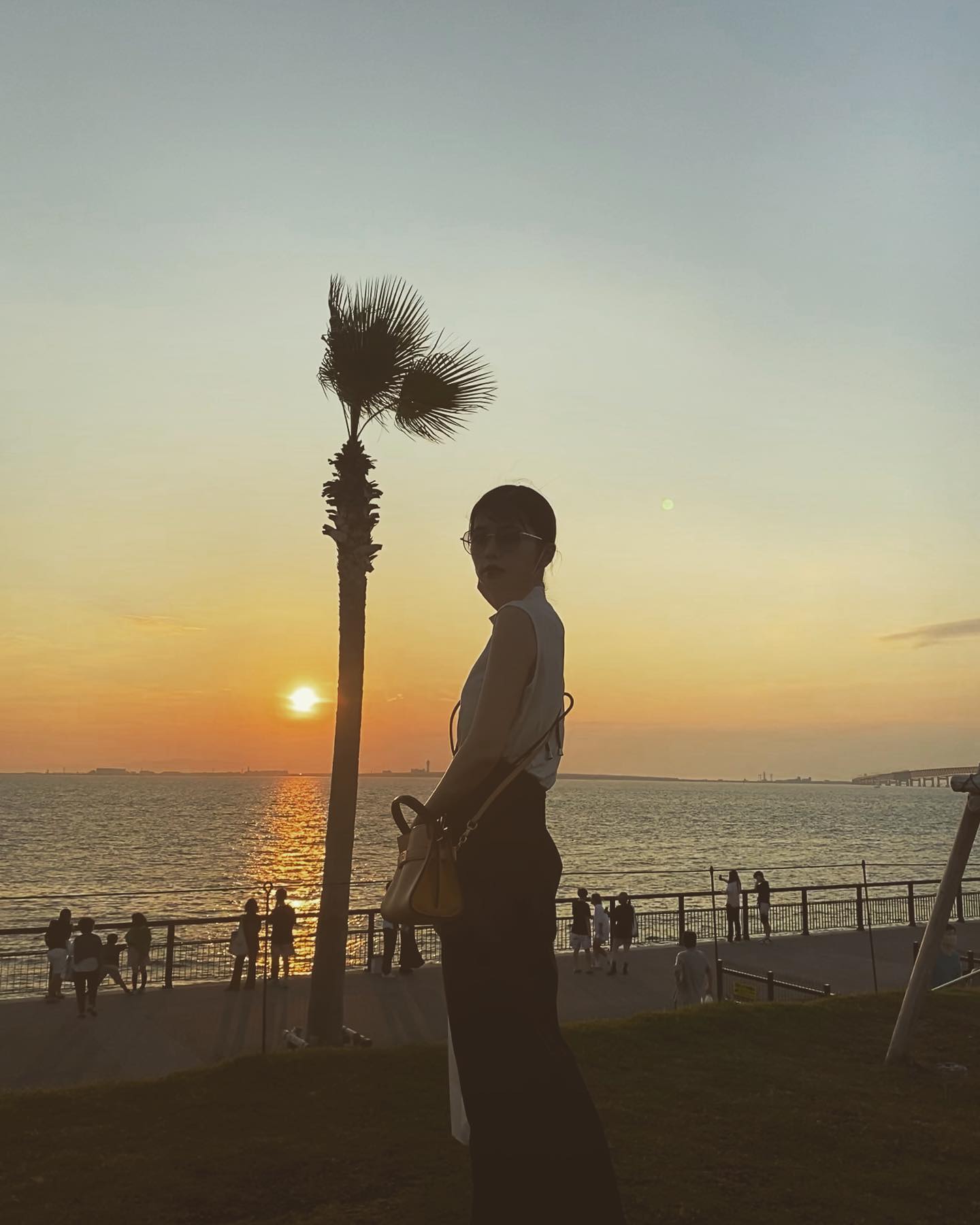 「可愛すぎる😭🤍」友達が撮影した小芝風花さんがエモいと話題に💕