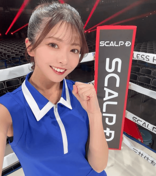 「試合見て気になってフォローしました」ウルウル瞳と評判のラウンドガール、待望のリング・ショットにファンノックアウト！