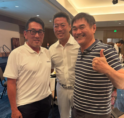 上原浩治、名球界での交流に「すごいスリーショットでしょ!?」