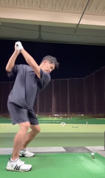 武井壮が久々のドライバー練習を公開で豪快ショットを披露！