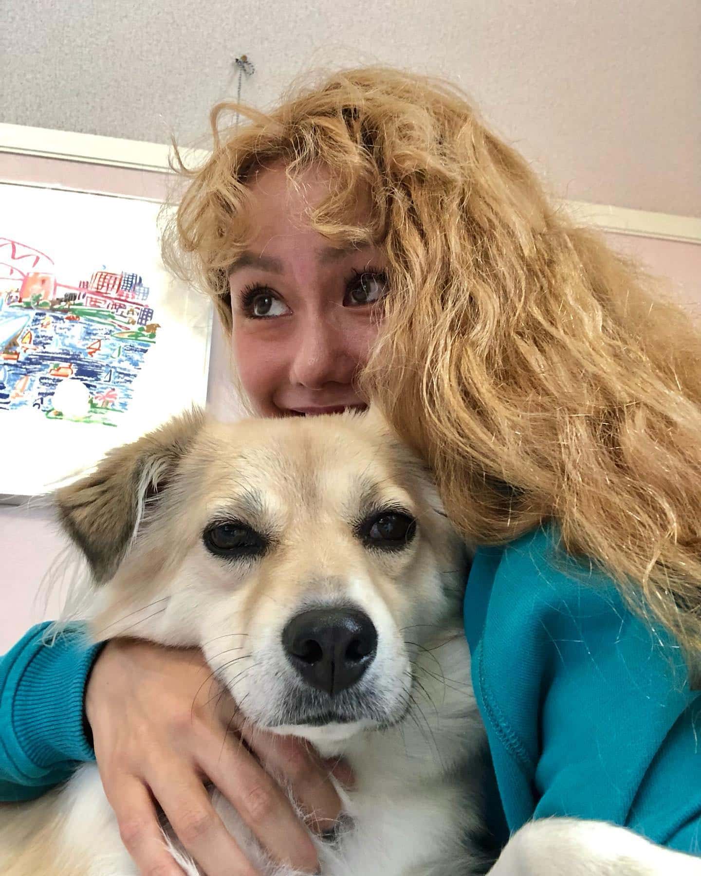 Pecoが愛犬と2ショット📸アリソンちゃんの表情に注目✨