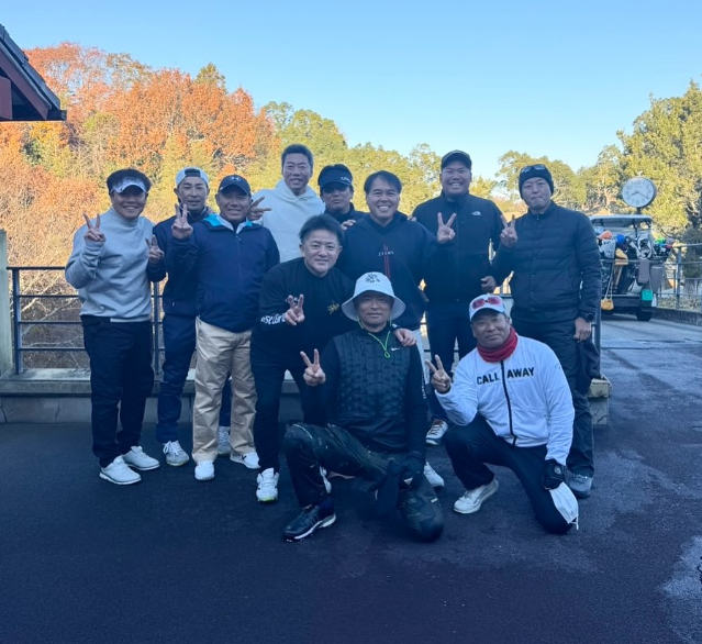 上原浩治、大学時代の仲間たちとゴルフコンペ参加「最近は同じメンバーになってきたなぁ」