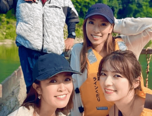 「みんなめっちゃカワイイやん」人気モデルのライン下り！”スプラッシュ・ムービー”にファン白熱「とっても楽しそう」