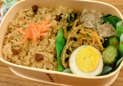 「辛ウマすぎる初日!?」中村仁美、奮闘の“お弁当備忘録”に共感と称賛の声