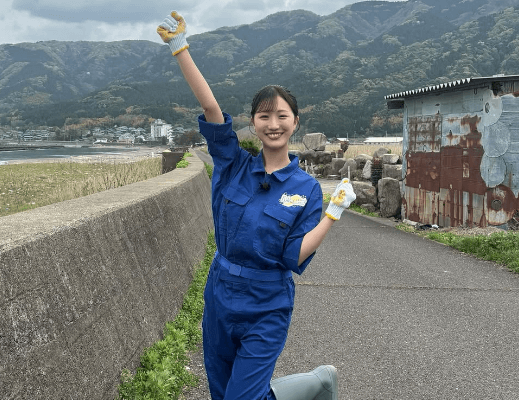 「ツナギも、かわいい」美女アナウンサー、エコロジー精神MAXの作業着姿がキュートだとファン大絶賛！「軍手するところ好き好き」