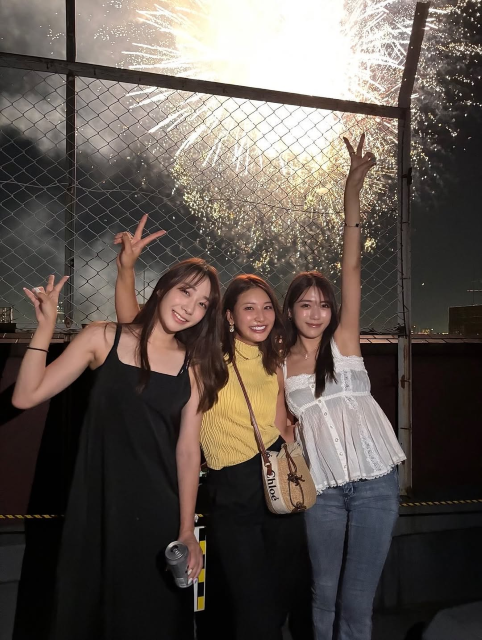 ノースリ日焼け素肌に注目！美女ドラコンプロが魅せた