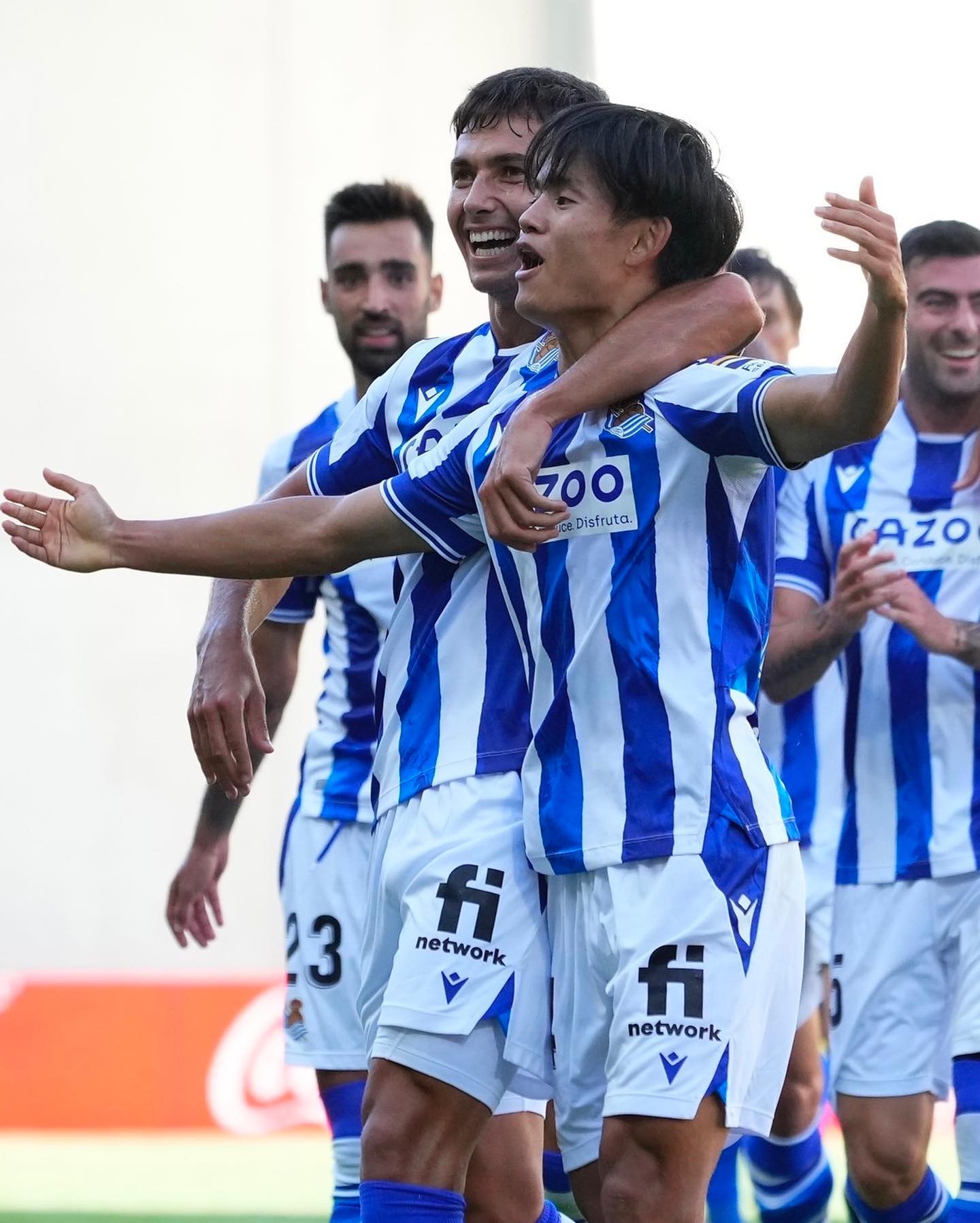 「スプーン写ったみたい」「3枚目伸びすぎやろ」久保建英の試合後インスタ投稿が面白いと話題に🥄