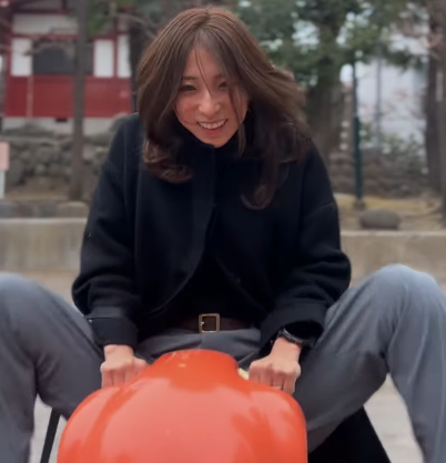 「シーソーで暴走」話題の美女ランナー、”個性が詰まりすぎた”デイリームービー披露！ファン歓喜「なんだかすごいなー」