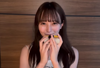 卓球美女子、グルメモードのスイッチ・オン！”アイラブ・スパムおにぎり”ムービーを公開
