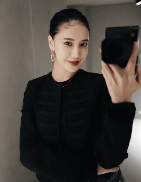 藤井夏恋、自撮り写真を公開「美しすぎる」