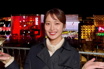「やっぱ、スターすぎる…」橋本和花子アナ、万博取材中の“夜空映え”オフショットに反響！