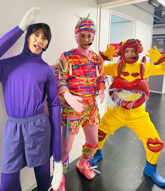 WEST. 中間淳太が怪人化！？くちびるびるびるビル怪人が「クオリティ高い！」と話題に！