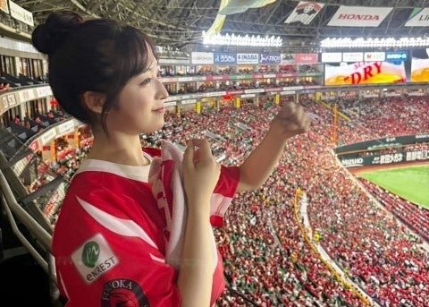 AKB48小栗有以「鷹祭で新曲初披露」満員の熱気に感動、ガッツポーズで誓う再演