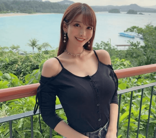 ”沖縄の海に、美女があらわれた！”あの激カワゴルファー、”海水温も上がる”ドキドキショットを披露しファン総員が熱視線