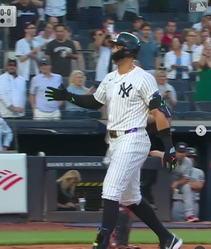 アーロン・ジャッジ、右ひじの負傷による戦線離脱からの復帰7戦目に同点ソロホームラン！