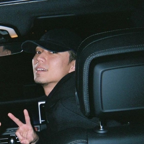 まさかの髭❗️❓永瀬廉が意外すぎるオフショットを公開❤️