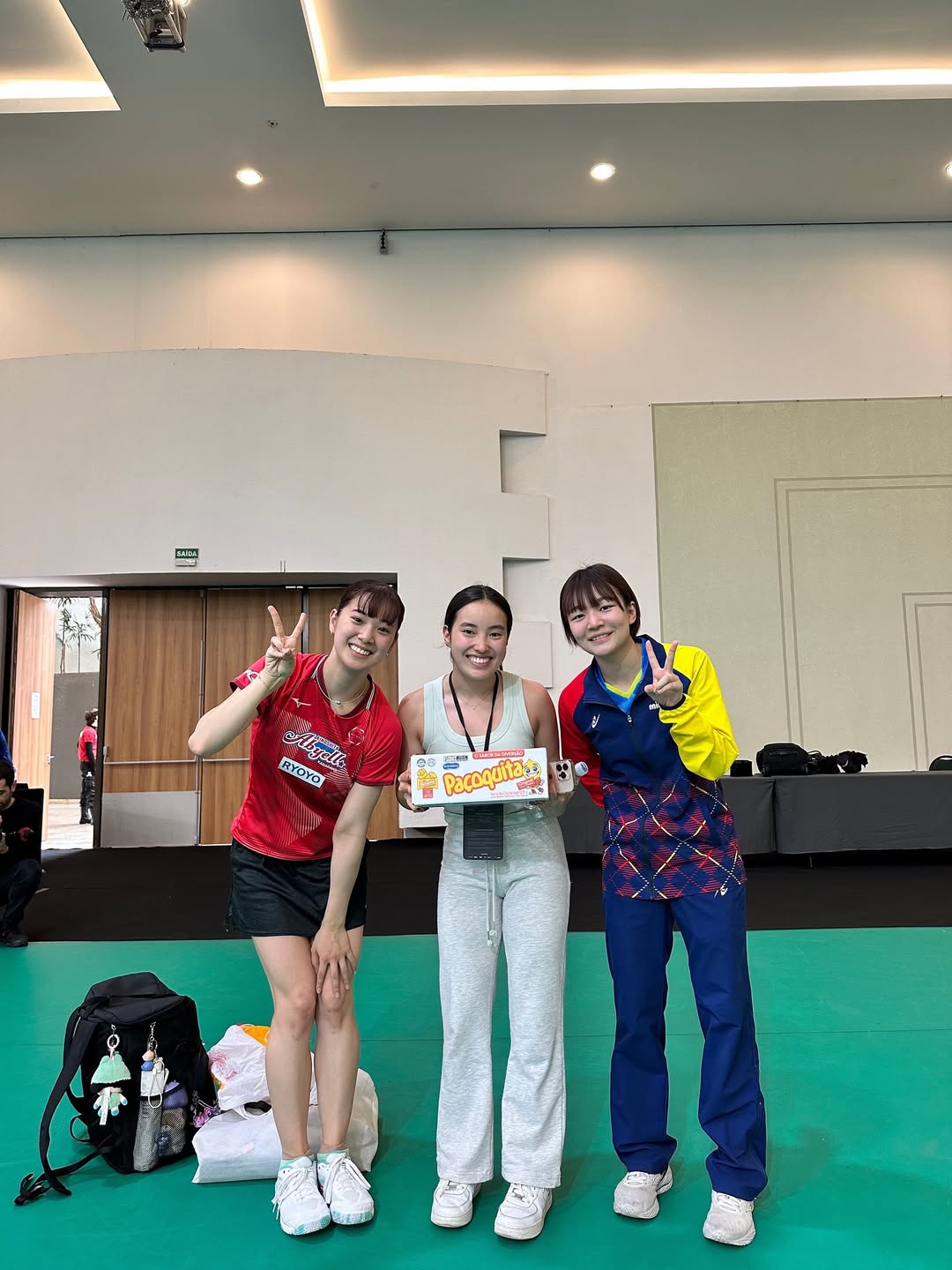 卓球・長﨑美柚がブラジルの美人選手からもらったプレゼントとは？仲良しショットにファンはほっこり