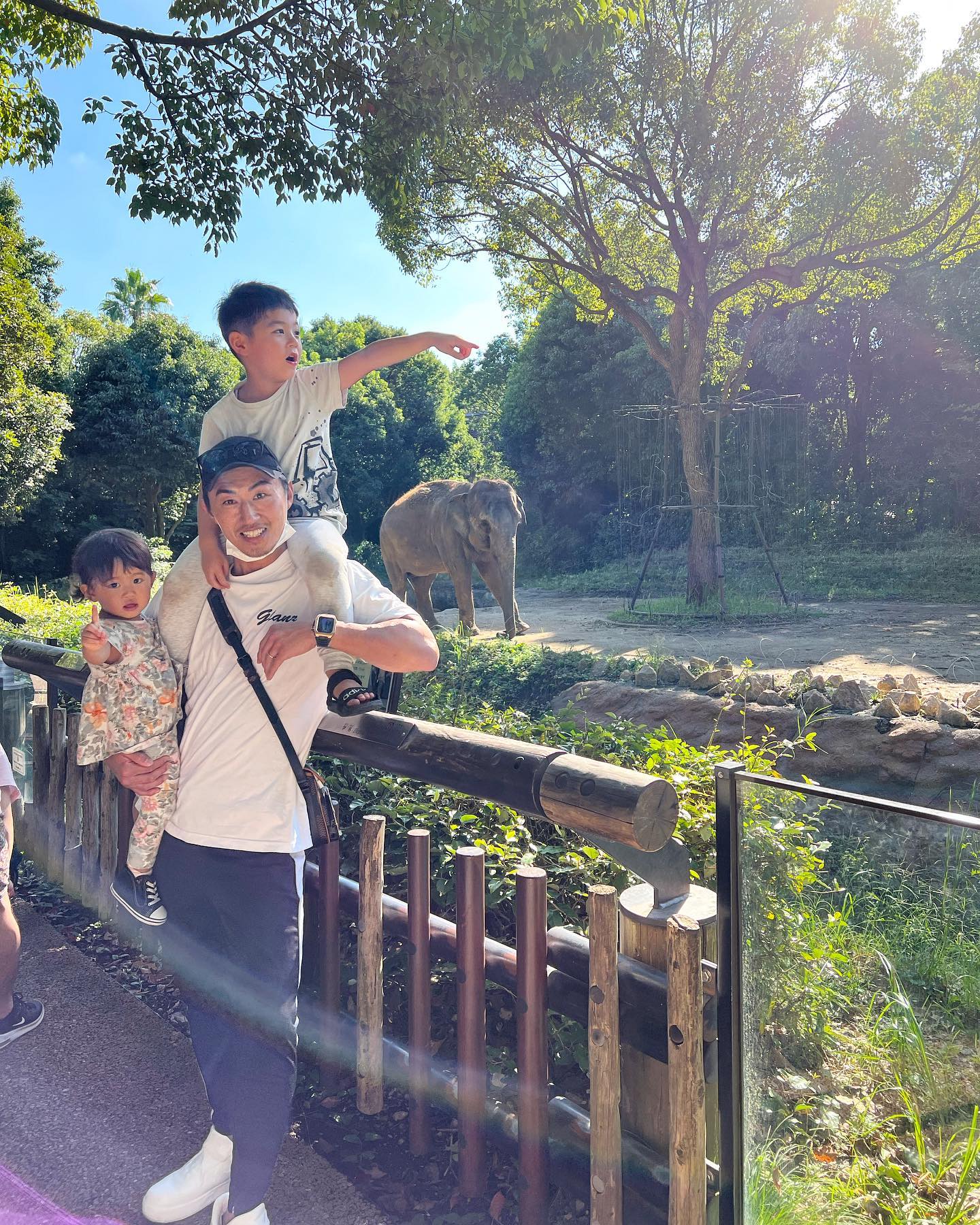 🥊山崎秀晃さんが親子ショットを公開「素敵ぱぱさん👏」