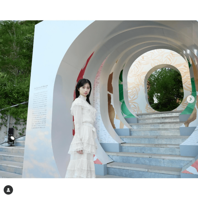 「似合いすぎる」桜田ひより、純白レースのドレス姿に大反響！