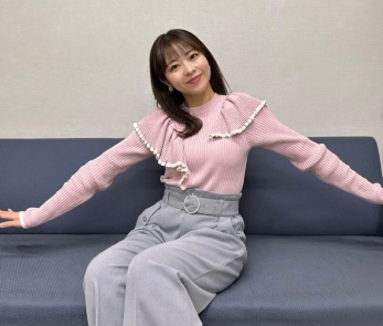 篠田愛純アナ、桜色コーデで「スイッチ」出演！週末の四季桜＆紅葉情報も！！