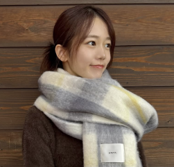 川口葵、新作マフラーで冬モード全開！「可愛すぎる」と話題に