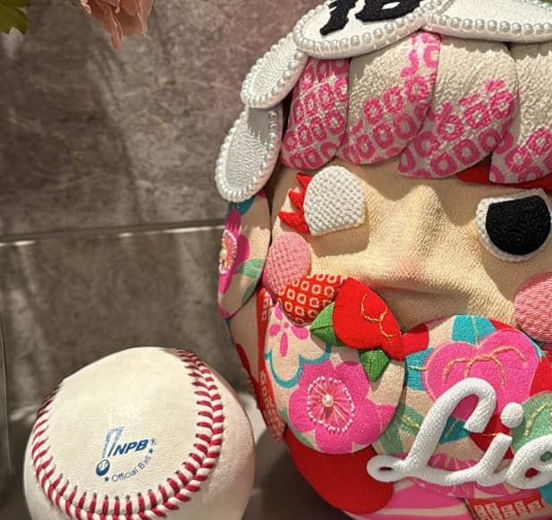 「ナイスピッチ」西武・隅田知一郎、必勝ダルマとともに今シーズン1勝目を報告！