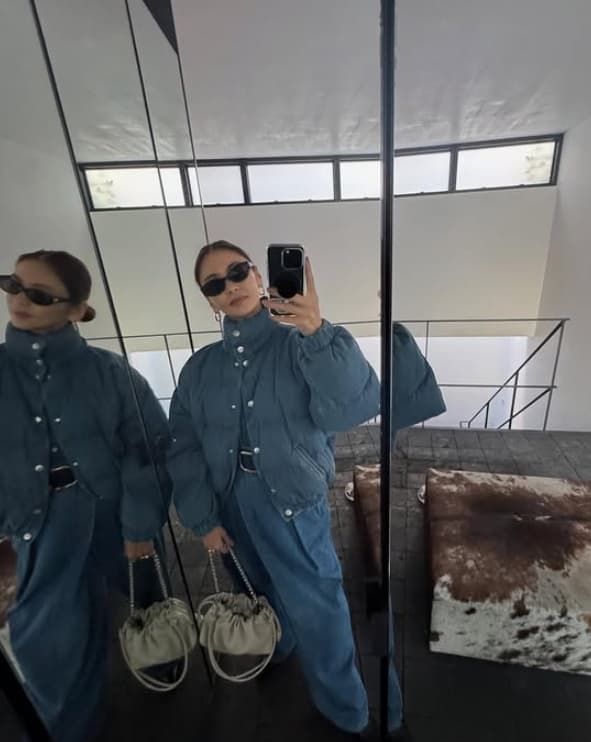 夫の一言が光る!滝沢眞規子がデニムで魅せる冬の朝のコーデ