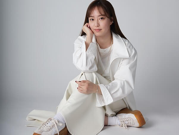 石川佳純の白コーデに絶賛😍🤍「めちゃめちゃ綺麗ですね❤️」