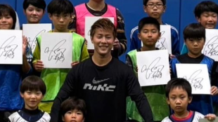 柿谷曜一朗が笑顔で交流！東京で開催された「イオンドリームキャンペーン」に反響