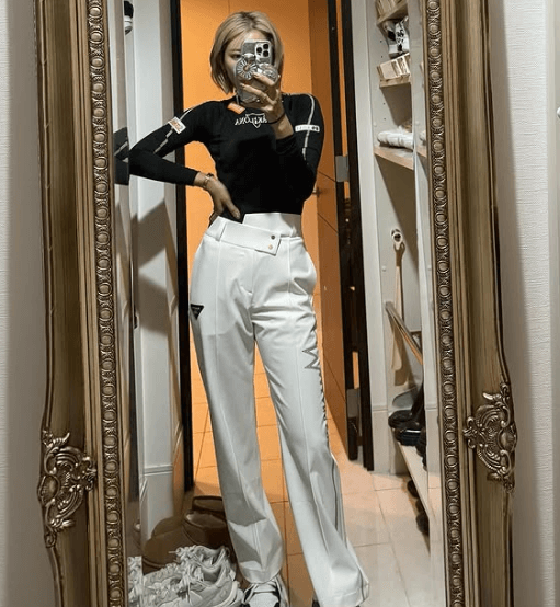 「足がすんごく長く見える」美女ゴルファー、パンツスタイルの見目麗しき”セーラームーン体型”を披露！ファン拍手喝采「決まってますね」