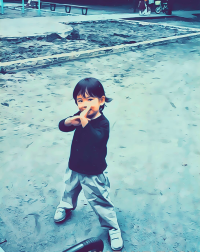 北村匠海が「可愛すぎ🤭❤️」な幼少期写真を公開💕