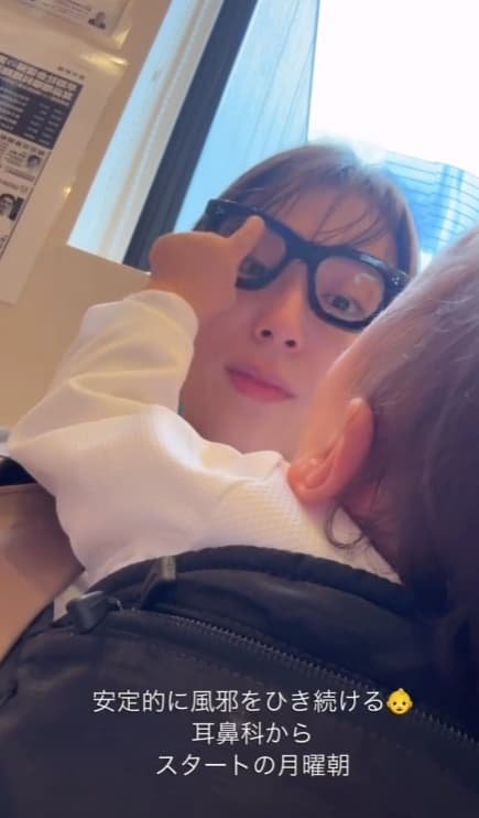 「そんな触り方、大丈夫⁉」笹川友里が見せた“素の表情”に注目集まる