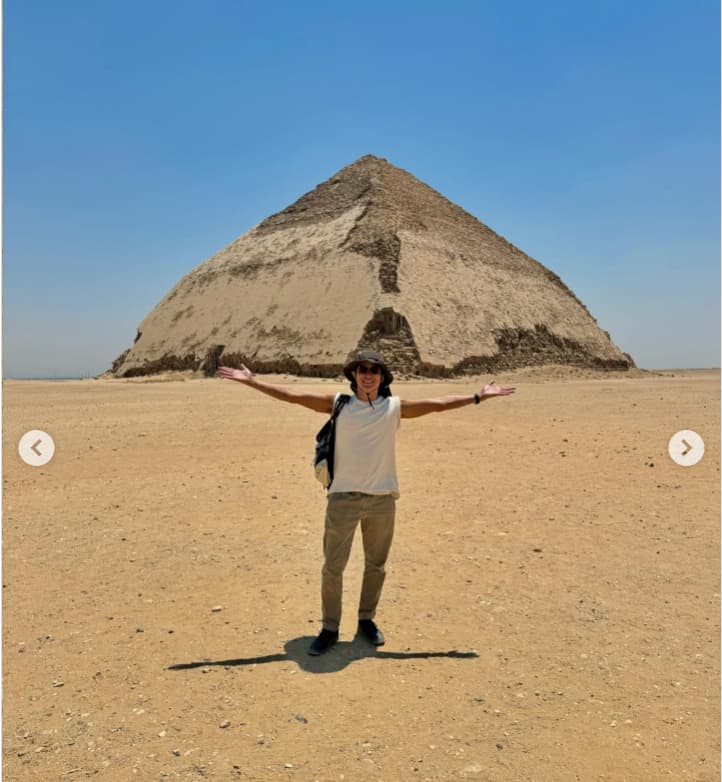 鈴木亮平　ピラミッド観光を満喫中！解説とともに動画公開