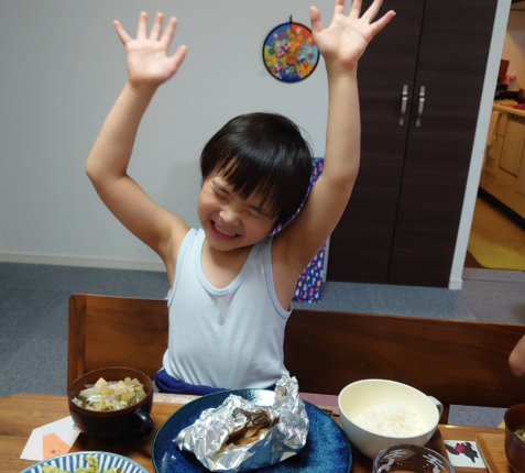 山田花子さんのボリュームたっぷり👀夕食メニューに次男バンザイ🙌