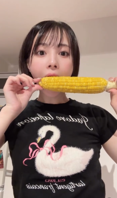 「夏野菜大好き」#ババババンビ神南りな、小動物みたいな可愛さの◯◯モグモグムービーにファンメロメロ！