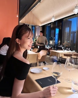 元アイドル  ”大人の色気”溢れる1枚にファン悶絶 おめかししてディナーへ