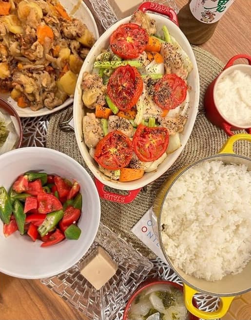 岡副麻希久しぶりの豪華な食卓！出張帰りの蒲生さんを迎えるオーブン料理