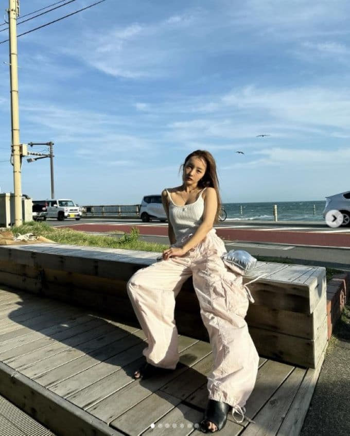 板野友美が夏に撮影した写真にファン歓喜「夏の友ちんが好きすぎる」